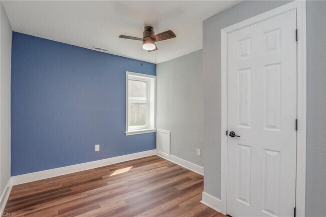 Building Photo - Beautifully remodeled single family home!