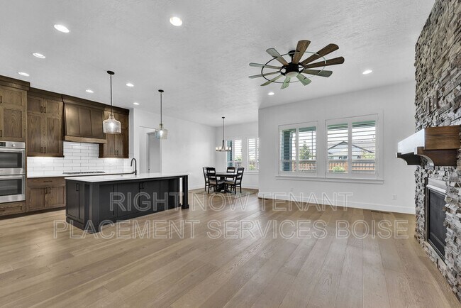 Building Photo - 6705 N Elmstone Way
