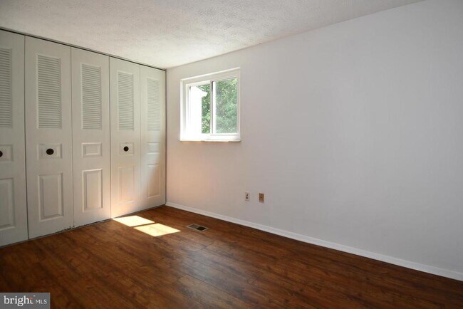 Building Photo - 8335 Windfall Rd