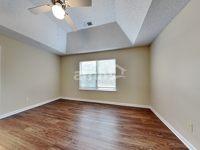 Building Photo - 2901 Horseshoe Bend Rd SW