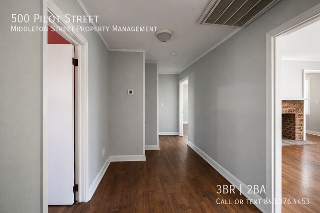 Building Photo - 500 Pilot St