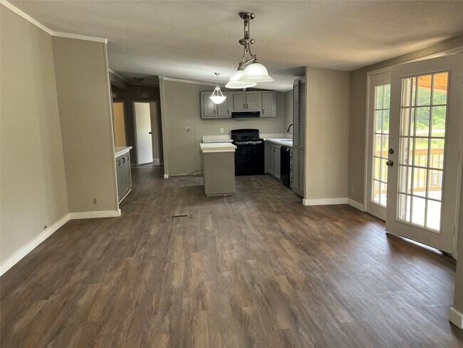 Building Photo - 360 Jammye Dr