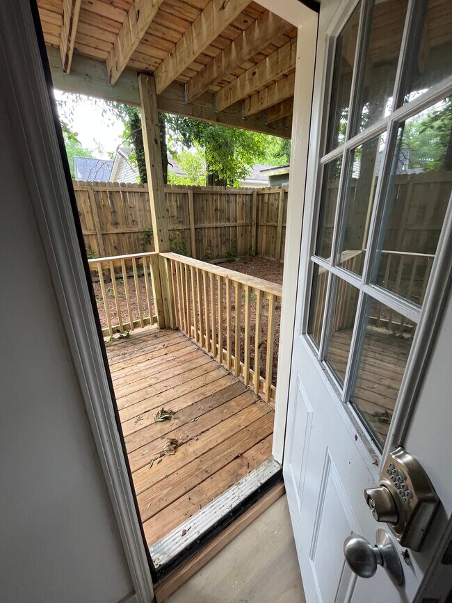 Back Balcony - 1714 Le Grand St