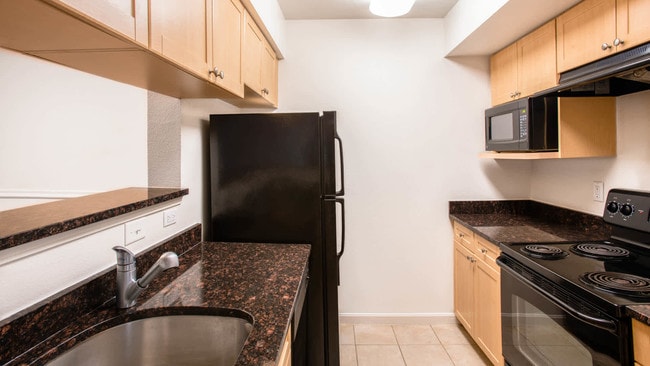 Kitchen with Granite Countertops - Lincoln Heights