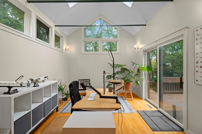 Building Photo - 133 Blake Rd