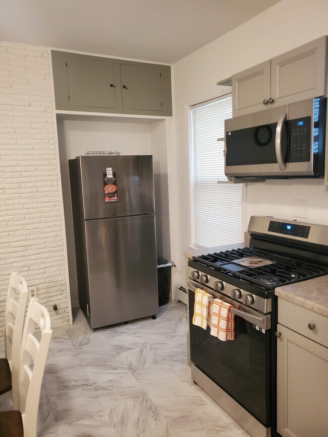 New appliances - 87 Vinton St