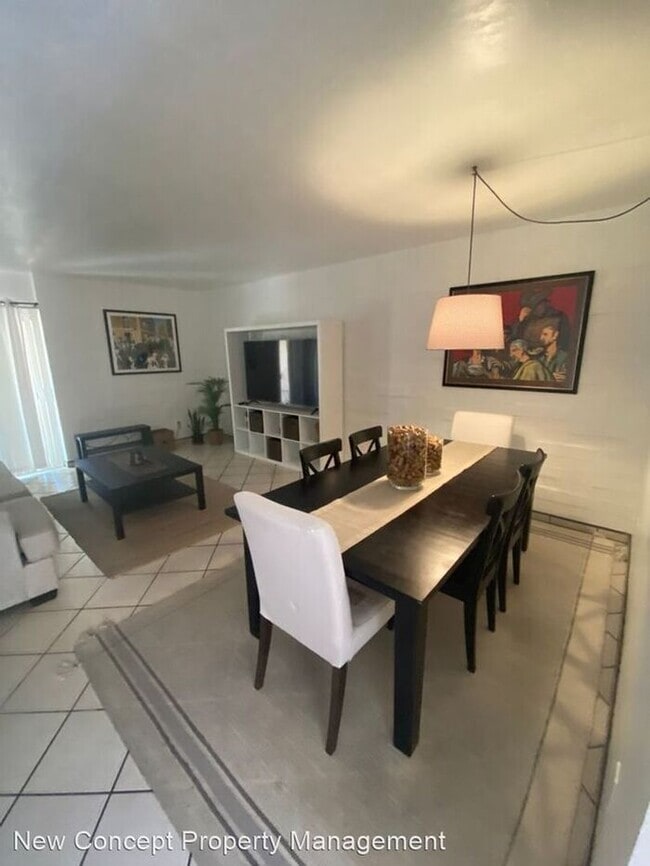 Building Photo - 1341 E Fort Lowell Rd