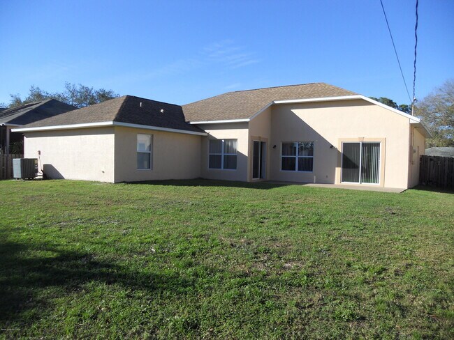 Building Photo - 384 Abello Rd SE
