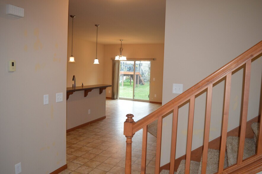 Building Photo - 708 Sundance Dr