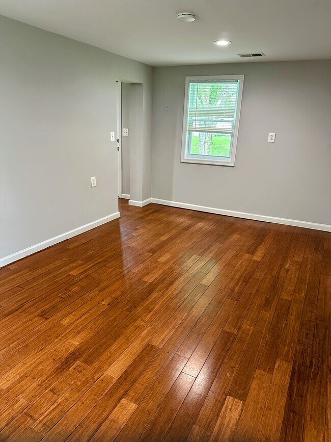 Building Photo - Cottage in Port Tobacco