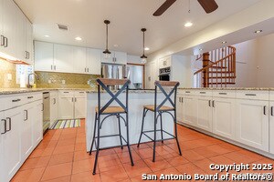 Building Photo - 9319 Oak Ledge Dr