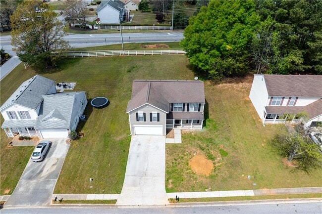 Building Photo - 1098 Village Creek