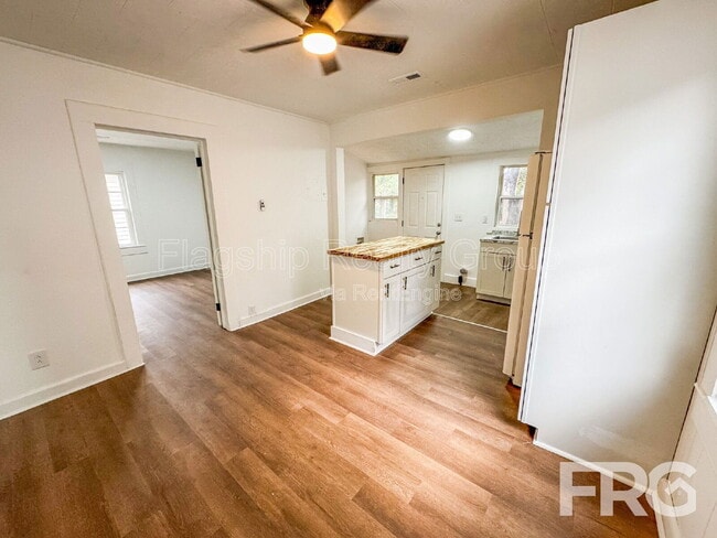 Building Photo - 510 Beale St