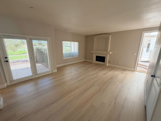 Building Photo - 1st Floor Condo in Guard Gated Painted Desert 2 bed/ 2 bath