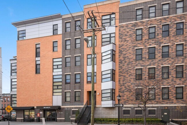 Building Photo - 1100 Adams St