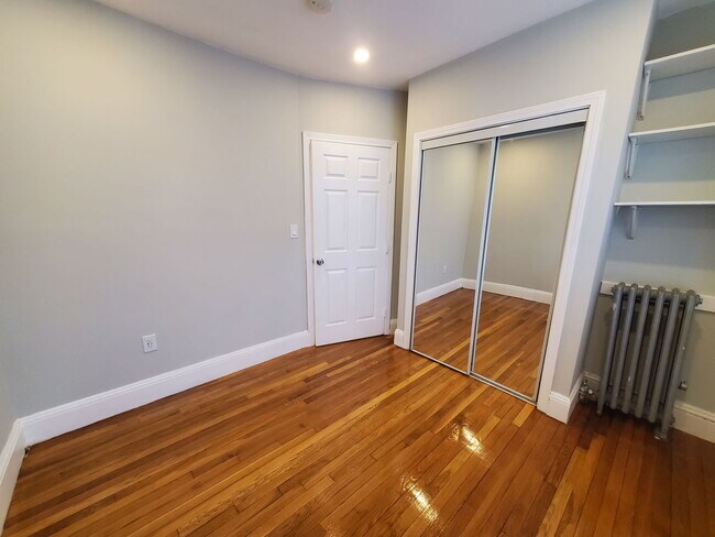 Building Photo - 3961 Washington St