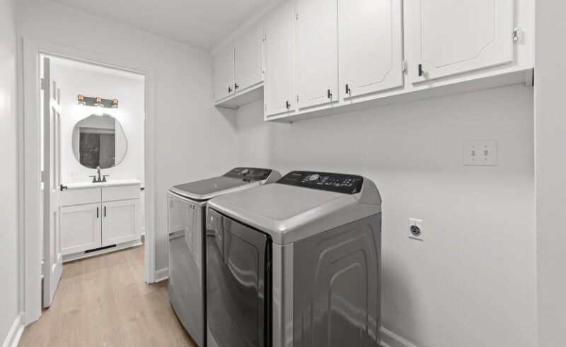 Building Photo - 3204 Manor Ridge Dr