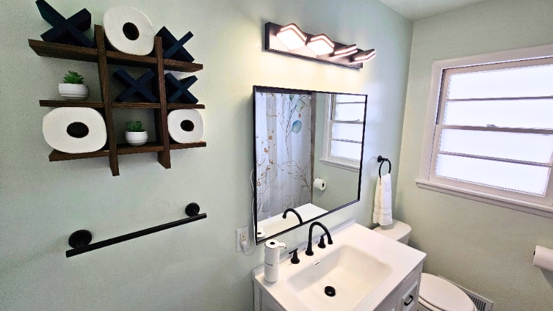 Building Photo - 7433 15th Ave S