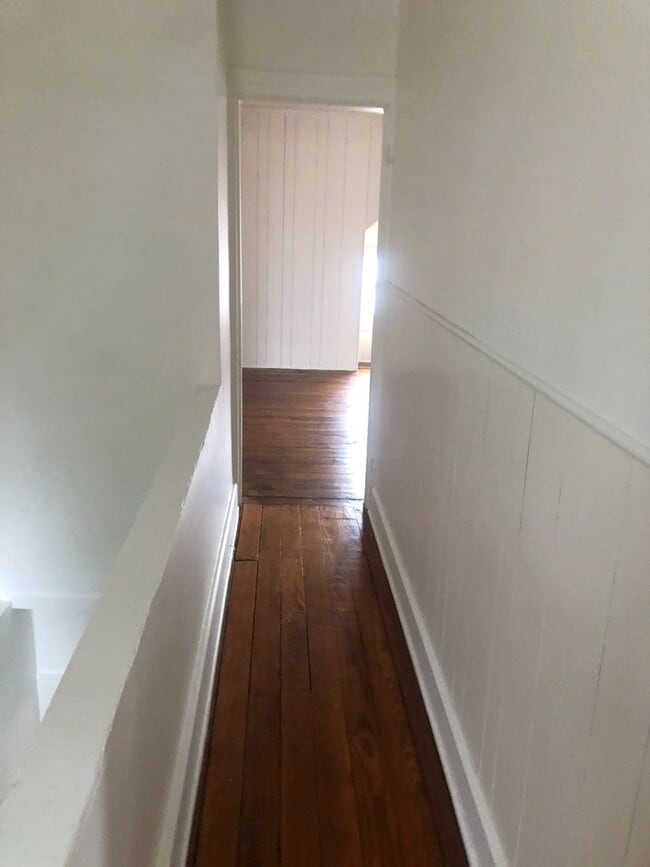 Building Photo - Coming Soon - 5 Bedroom 1 bath home - York...