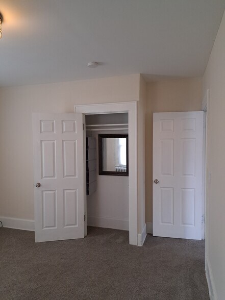 Secondary bedroom closet - 254 Culloden Rd