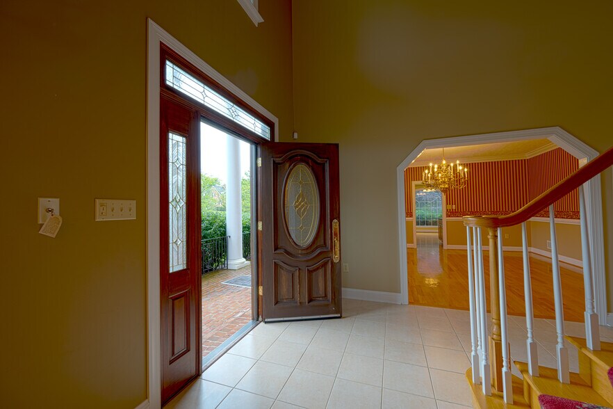 Entrance - 1495 Merrimans Ln