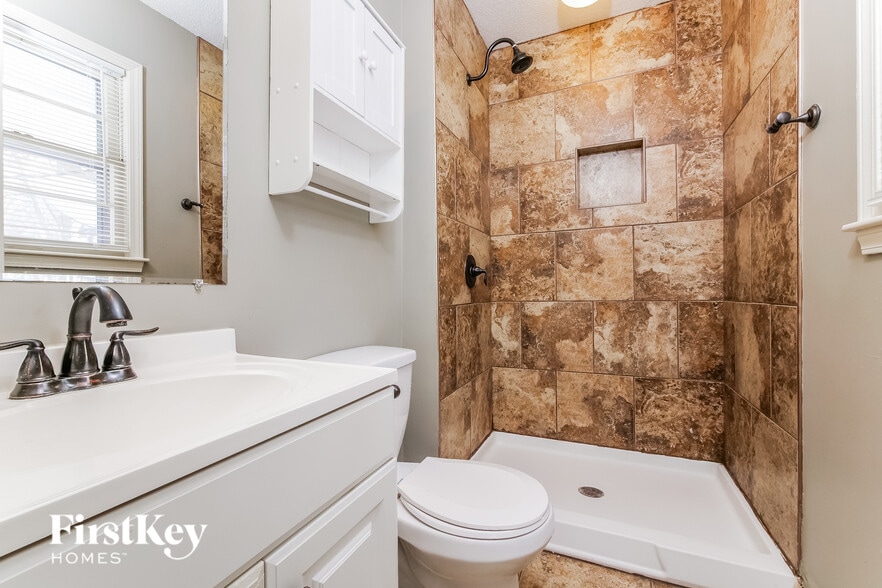 Building Photo - 409 SW Westminister Rd