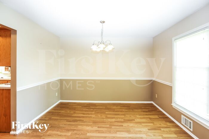 Building Photo - 2607 NE 69th Terrace