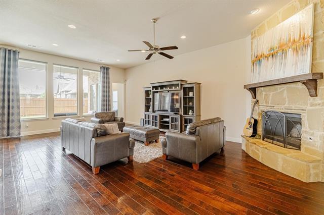 Building Photo - 1103 Somerset Cir