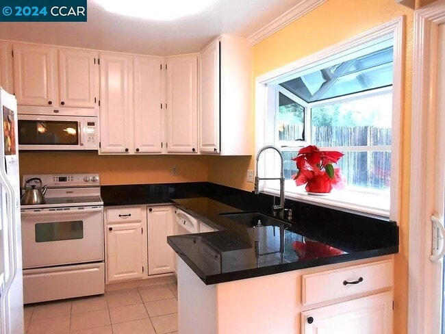 Building Photo - 3262 Marlene Dr