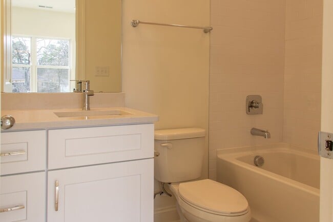 Building Photo - 5399 Toano Rd