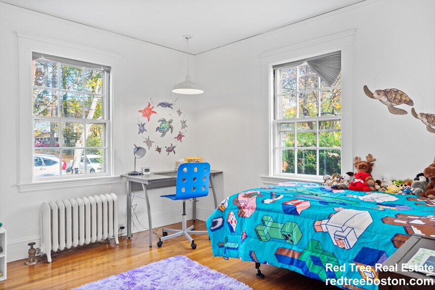 Building Photo - 27 Oakwood Rd