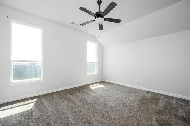 Building Photo - 800 Firefork Ave