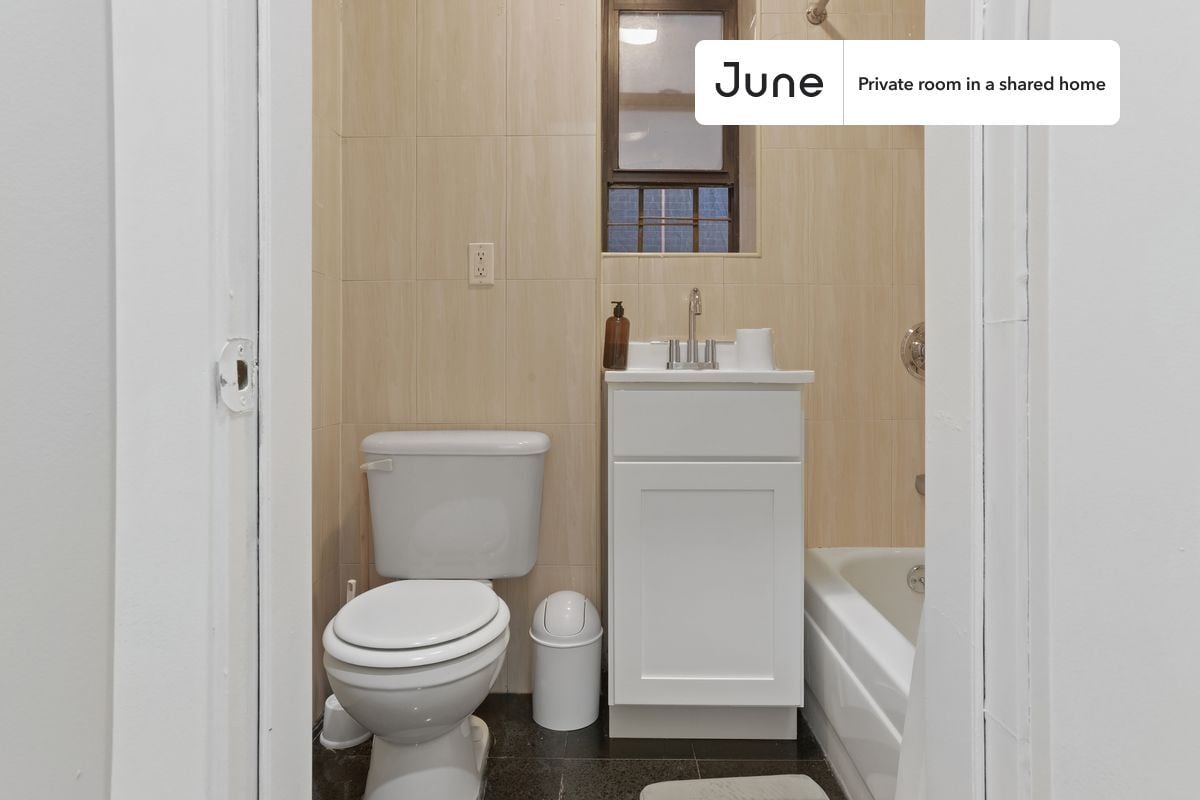 Building Photo - Room in Shared 3 bed/1 bath home in Upper West Side