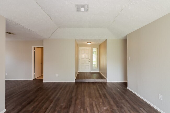 Building Photo - 14307 Branchwater Ln