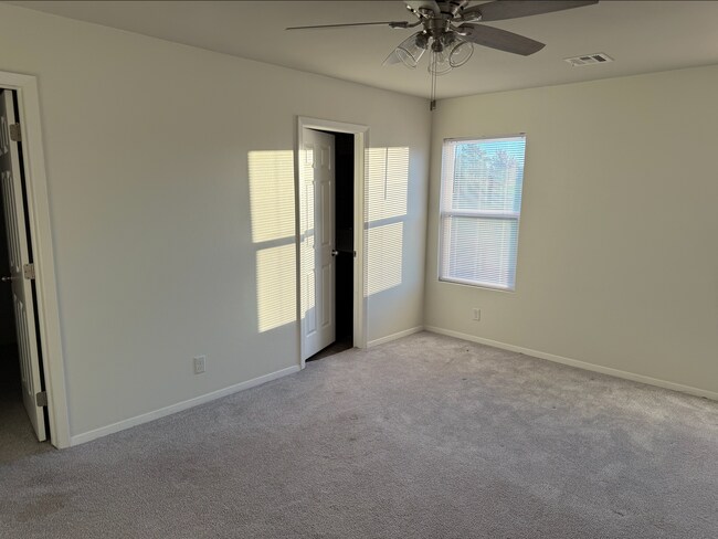 Building Photo - 1216 W Duncan Rd