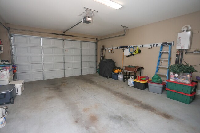 Building Photo - 504 Village Walk Ln
