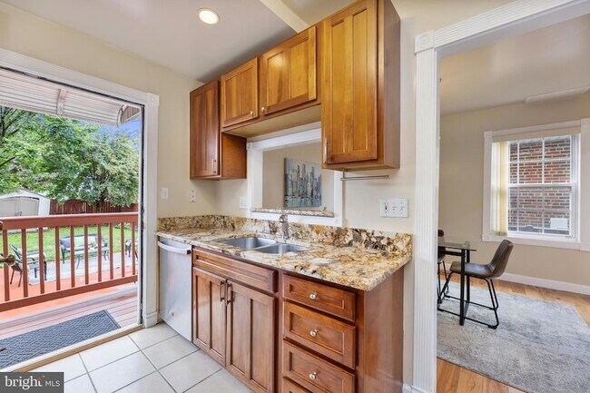 Building Photo - 2231 Otis St NE