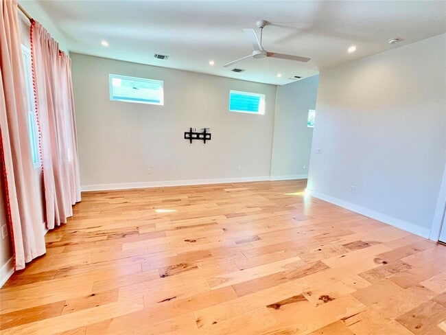 Building Photo - 6405 Keegans Dr