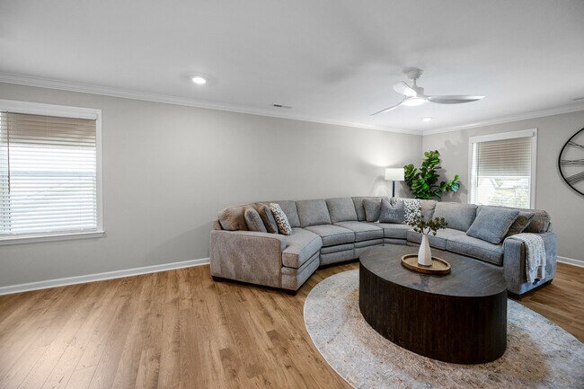 Building Photo - 5080 Mooreland Oaks Way