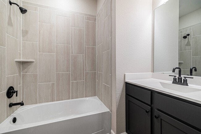 Building Photo - 6107 White Spruce Dr