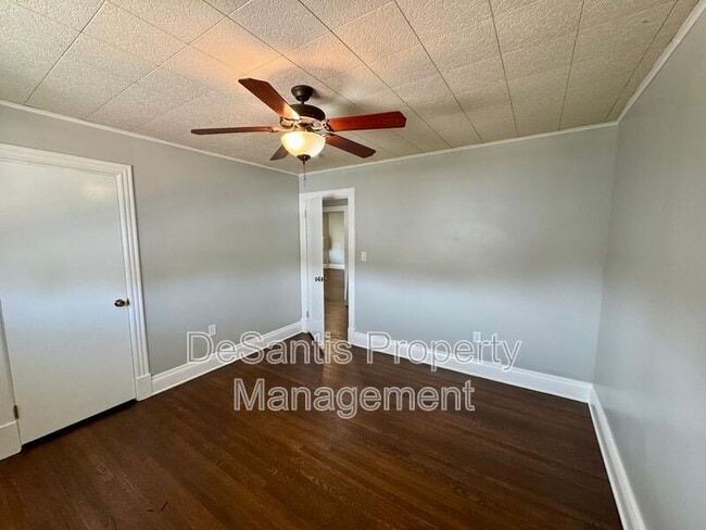 Building Photo - 227 5th Ave