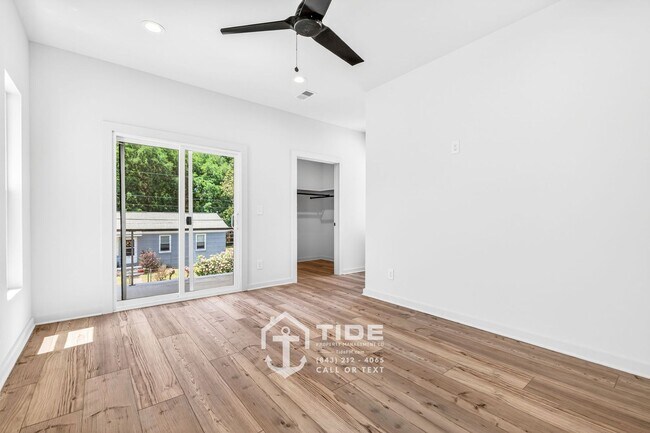 Building Photo - Move-In Ready Home Near Park Circle