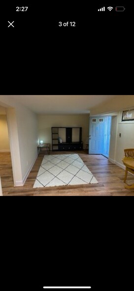 Building Photo - 2462 Oceanside Rd