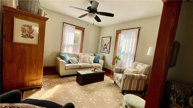 Building Photo - 11 White St