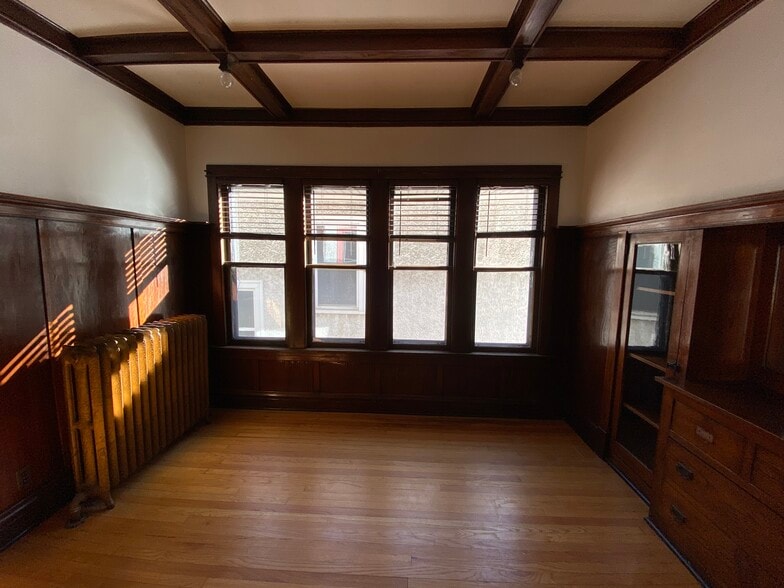 Building Photo - 607 N Humphrey Ave