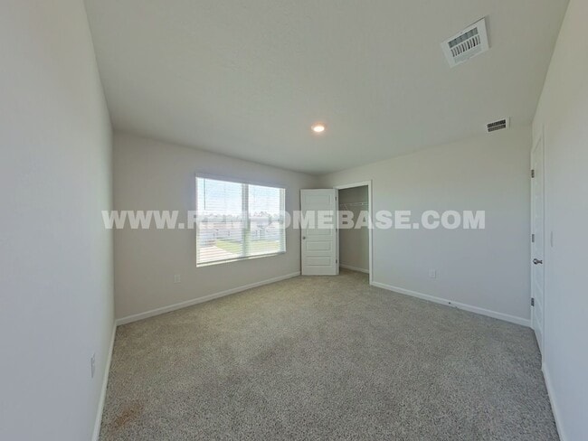 Building Photo - Spacious 5-Bedroom Home in Shoal River Community with Modern Features and Community Pool Access!