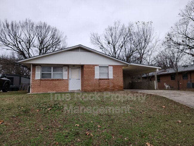 Primary Photo - 805 Williams St