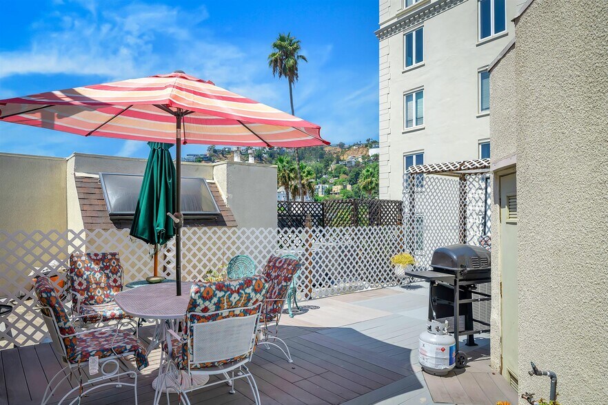 Building Photo - 1412 N Crescent Heights Blvd