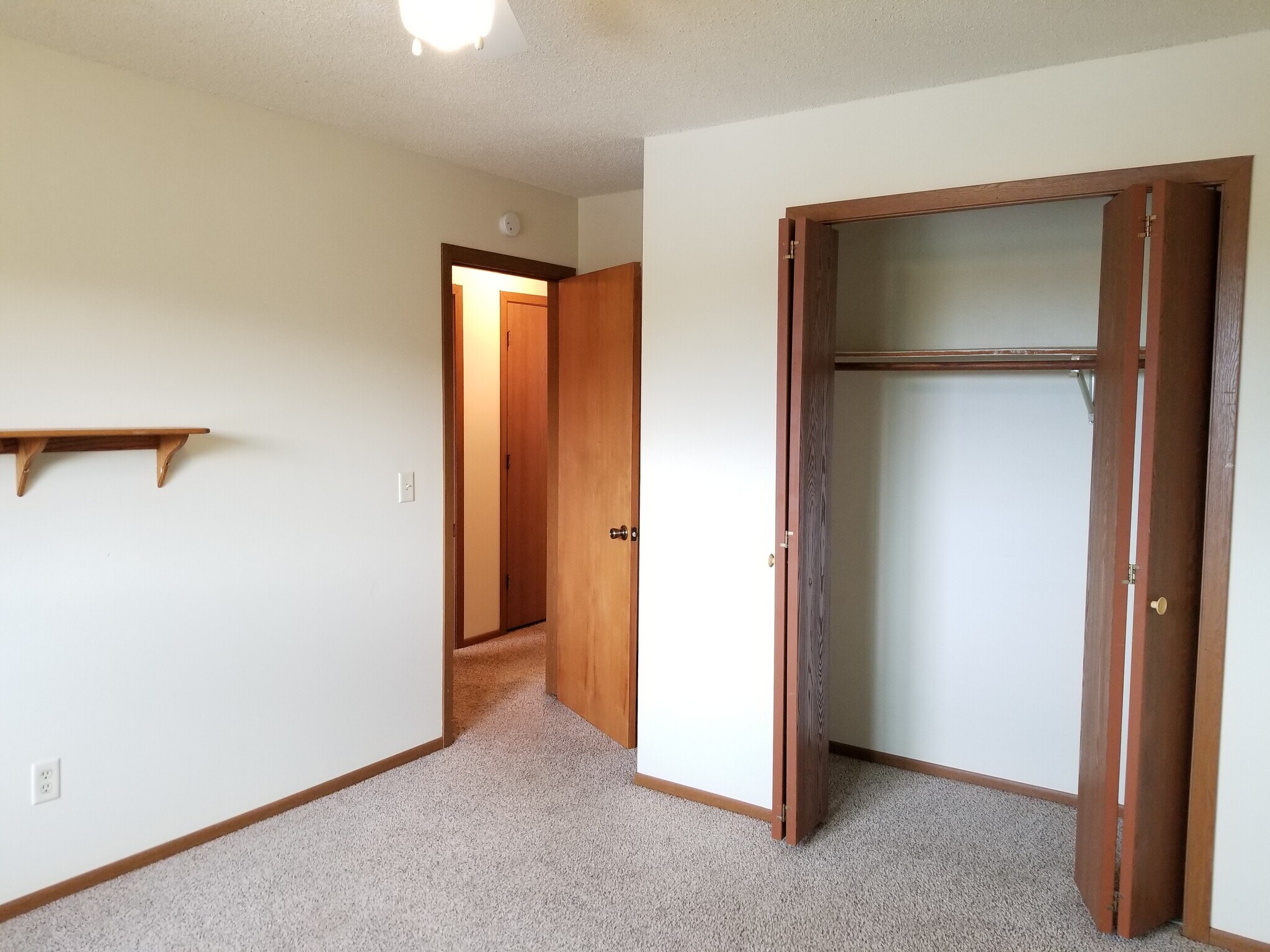 Building Photo - 220 Leighton Dr