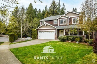 Building Photo - Spacious and Versatile Home in Sought-Afte...